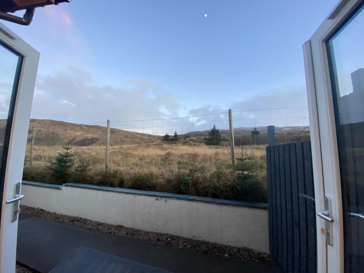 Highland Stays - Ben View Room & Jacuzzi Bath Fort William Exterior photo
